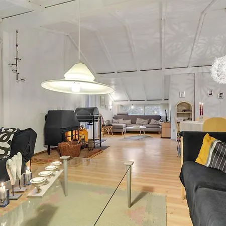 Hardy - 30km From The Sea By Interhome *